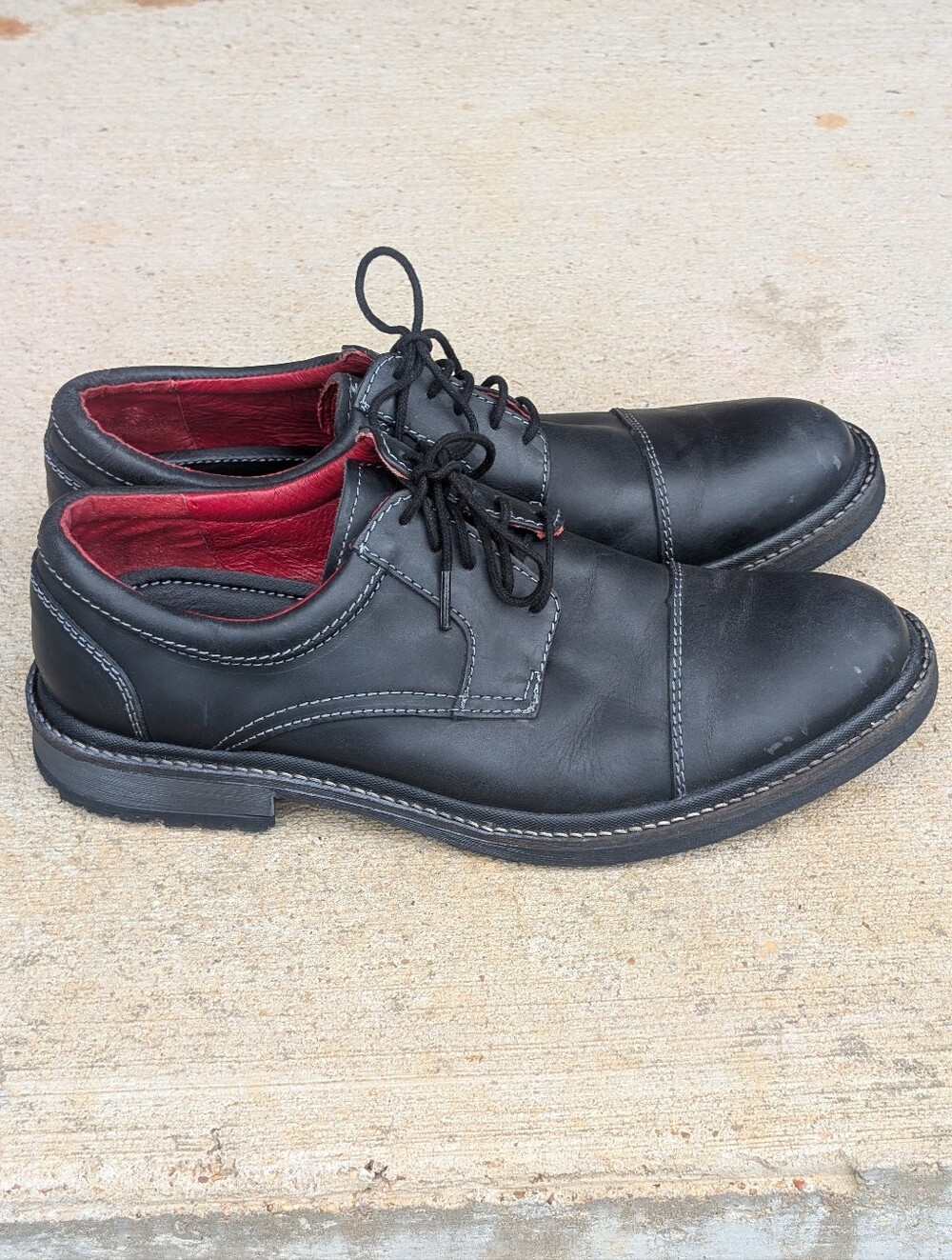 Men's GBX Black Leather Oxford Shoes Size 11.